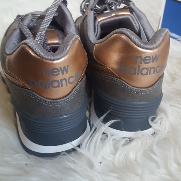 ⭐Sale new Balance rose gold grey sneakers size 9 - Picture 4 of 5